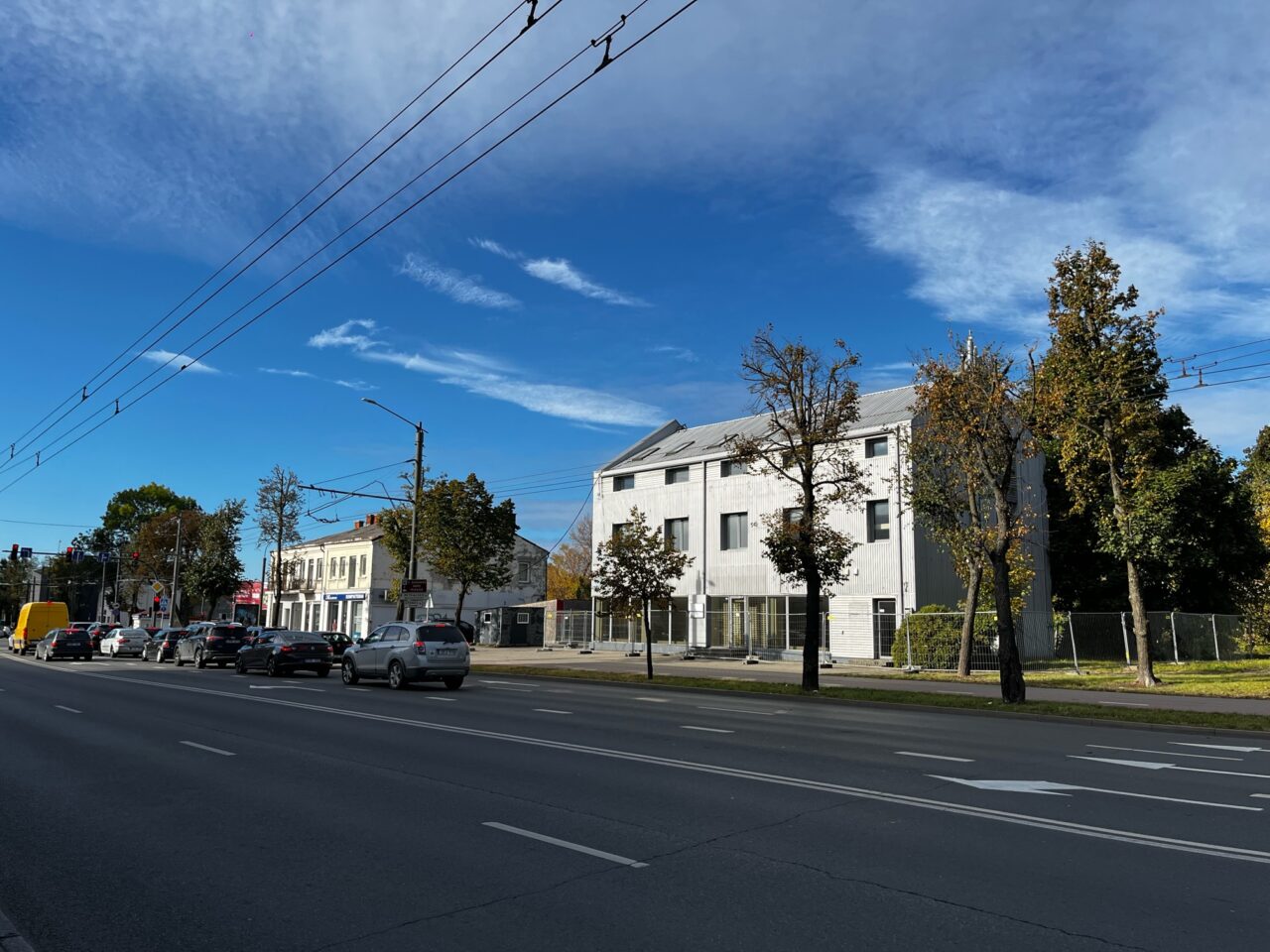 Dėl naujos parduotuvės Žaliakalnio gyventojai ir džiaugiasi, ir liūdi